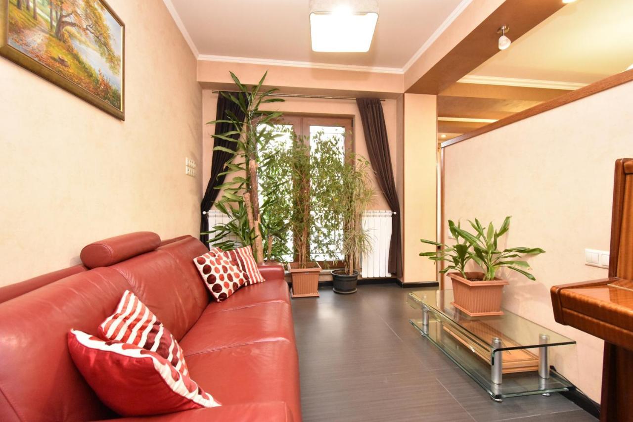 Dos Guest House Yerevan Exterior photo