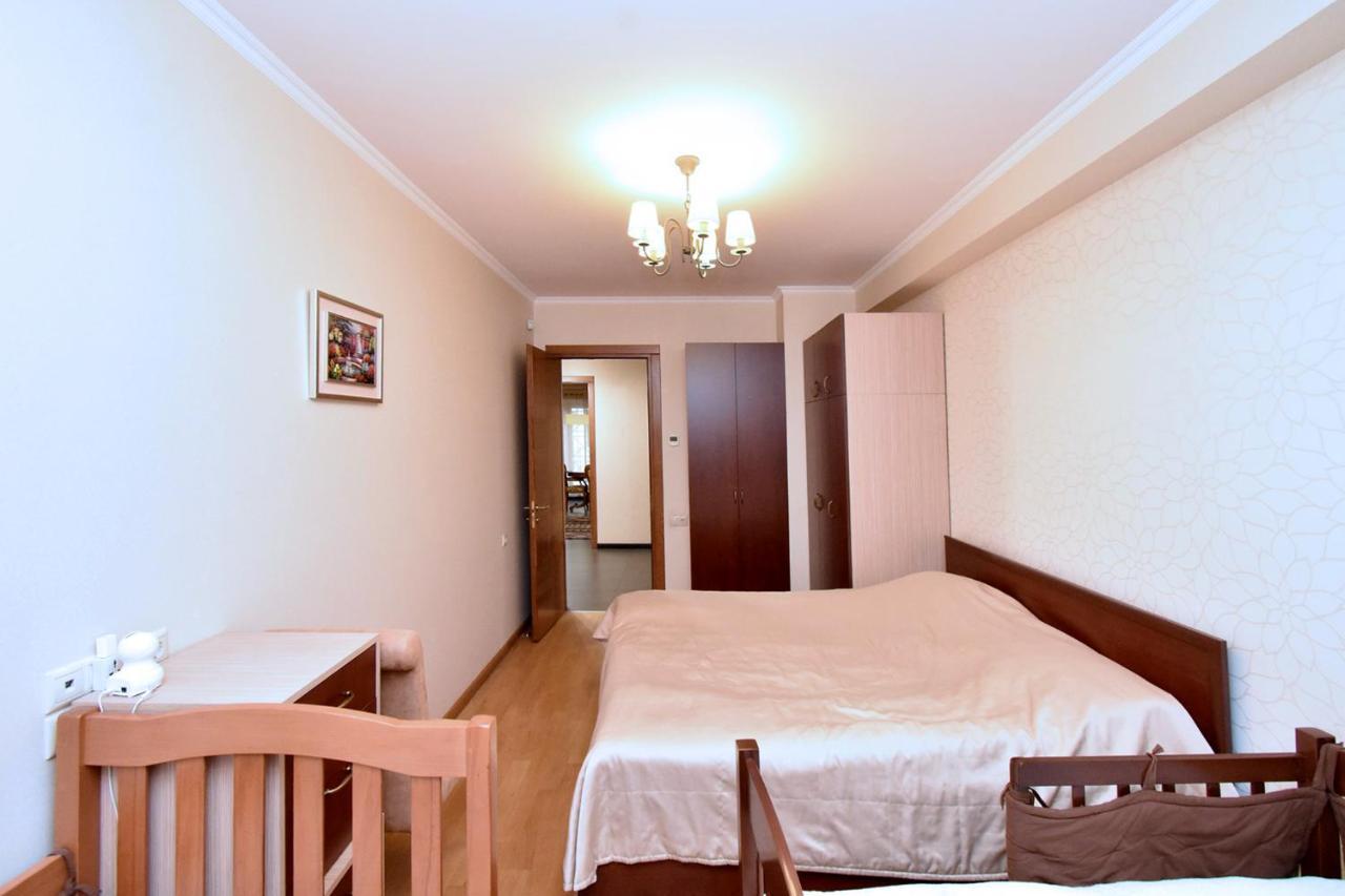 Dos Guest House Yerevan Exterior photo
